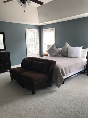 7 bedrooms, iron/ironing board, WiFi, bed sheets