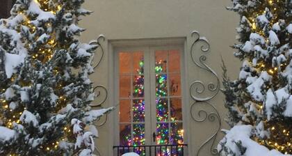 Stunning Mediterranean Monument Avenue flat in the heart of RVA's Fan District