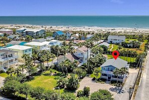 Exterior - Ocean Song – Charming 2 Bedroom with Private Ocean View Balcony & Sea Breezes & Pool Access (St. Augustine)