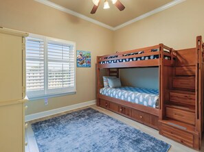 3 bedrooms, iron/ironing board, travel crib, free WiFi