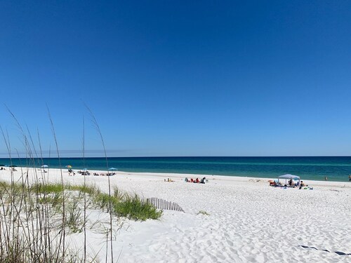 Book Summer specials now! Family Friendly, Close To The Beach, Pet Friendly