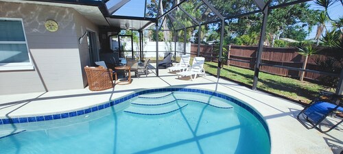 3/2 Home Heated Pool / close to Beautiful Anna Maria Beaches / close to IMG