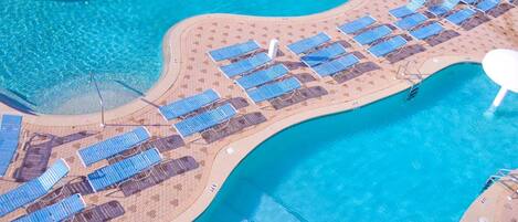 Indoor pool, outdoor pool