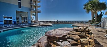 2. august til slutningen af året stadig åben! Killer ser ud fra 14. sal balkon