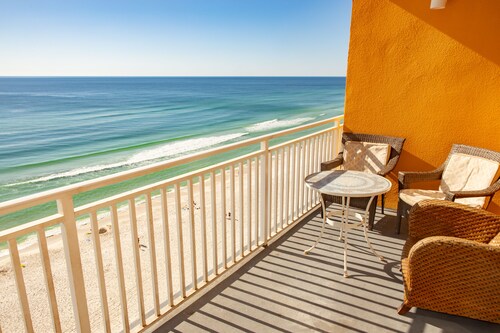 On the Beach, Best Resort in PCB,Family Friendly,8 Floor, Beach Chairs Included