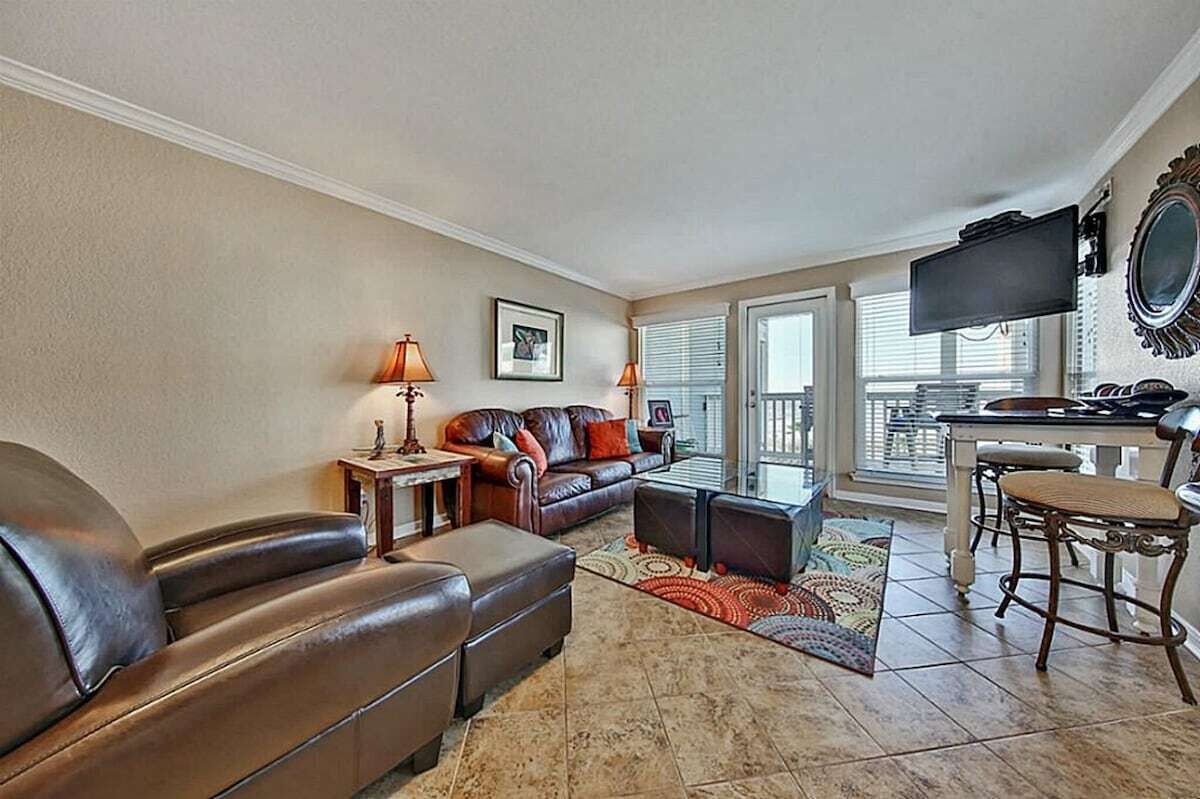 Seascape 2/2 Beachfront Condo - Ocean/pool Views 2 Private Balconies Heated Pool - 加爾維斯敦
