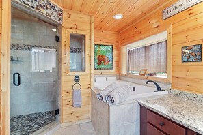 Combined shower/tub, jetted tub, hair dryer, towels