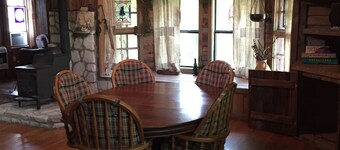 Hill Country Getaway Guadalupe-joelle