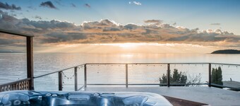 Lovely Waterfront Beach Haven with Hot Tub & SUP