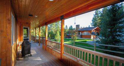 Perhe Retreat vuoristonäköalalla ★ Vuodepaikkoja 14 ★ Viihdehuone ★ Kylpytynnyri