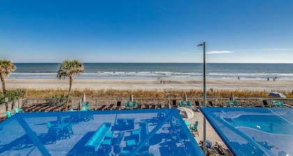 ⭐️Spacious Ocean Front Modern Decor.Spectacular View 2 Full Bath , 2nd floor