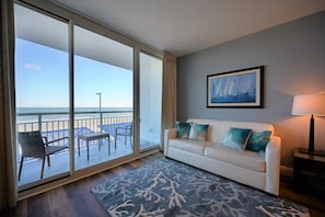 TV - Spacious Ocean Front  Modern Decor.Spectacular View 2 Full Bath , 2nd floor (Myrtle Beach)