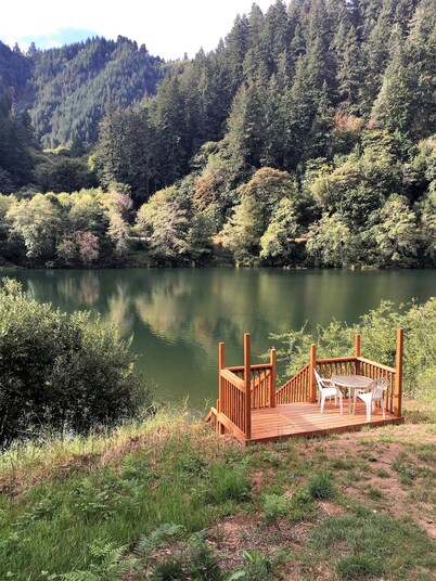 Great Vintage 2500sq ft. country cabin amazing river front setting!