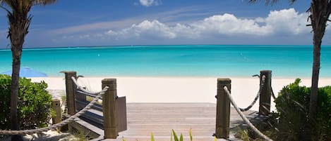 Am Strand, Liegestühle, Strandtücher