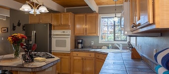 Hot Tub: Hike, Fish, Ride, Eat, Drink or just relax in the Spa