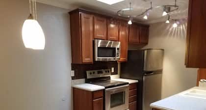 Suuri kaupunkiasunto lähellä golfia, kevätharjoittelua, kasinoa, Luke AFB