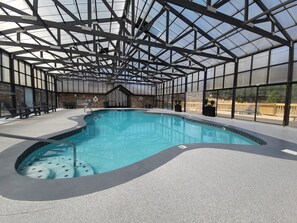 Una piscina techada