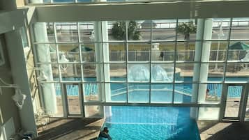 Piscine couverte, piscine extérieure