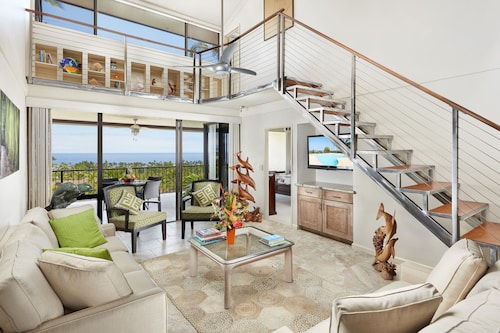 Récemment rénové Superbe 5 étoiles Ocean View Condo avec toutes les commodités!