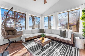 TV, fireplace, offices