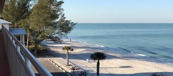 Luxury Beachfront Condo with Spectacular Sunsets!