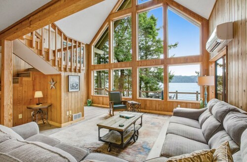 Waterfront Retreat: Eldon House on Hood Canal