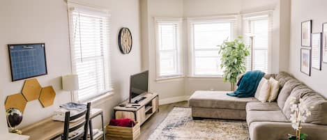 Smart TV, DVD player, videoteca