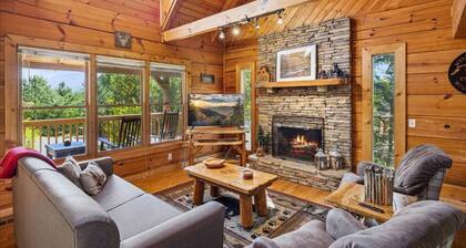 Log Cabin, Mtn Views, Golf, Hot tub, Retreat