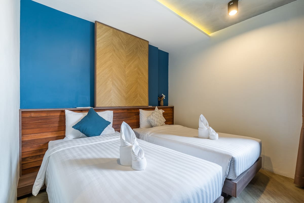 Premium bedding, free minibar items, soundproofing, free WiFi
