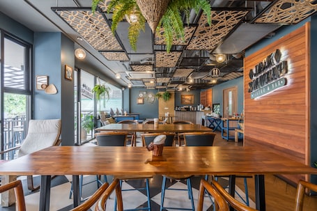 Desayuno completo todos los días (con cargo)