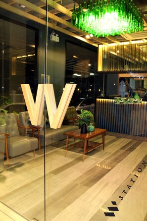 Interior entrance - W Station (Bangkok)