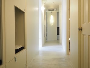 Blackout curtains, free WiFi, bed sheets - almond hostel & cafe Shibuya (Tokyo)