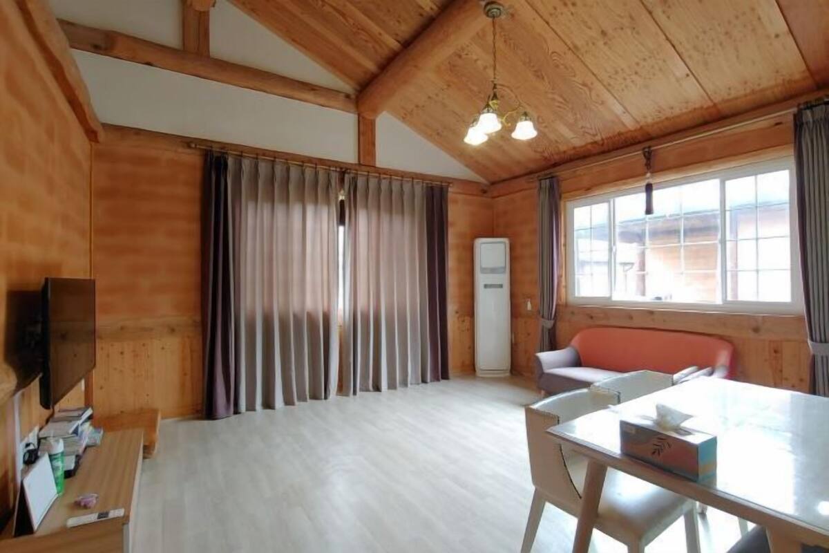 1 bedroom, WiFi (free)