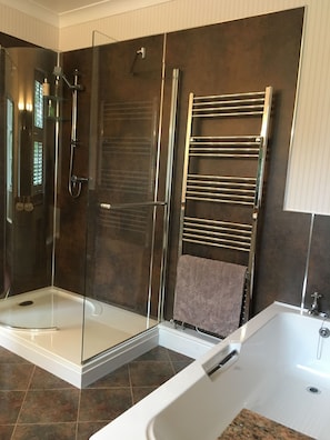 Chambre Double Deluxe, baignoire | Salle de bain