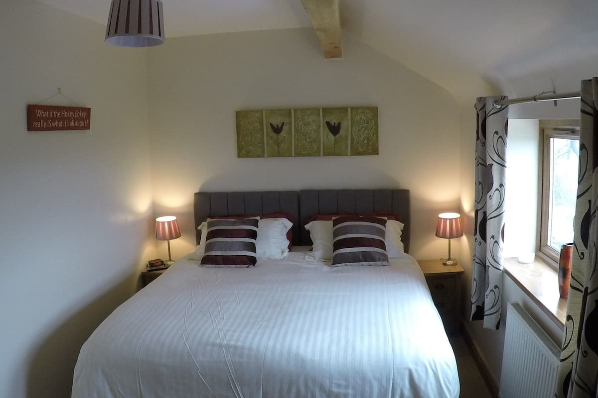 1 bedroom, premium bedding, individually decorated