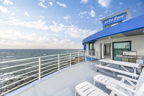 스카이룸 (501호) | 암막 커튼, 방음 설비, 무료 WiFi, 침대 시트