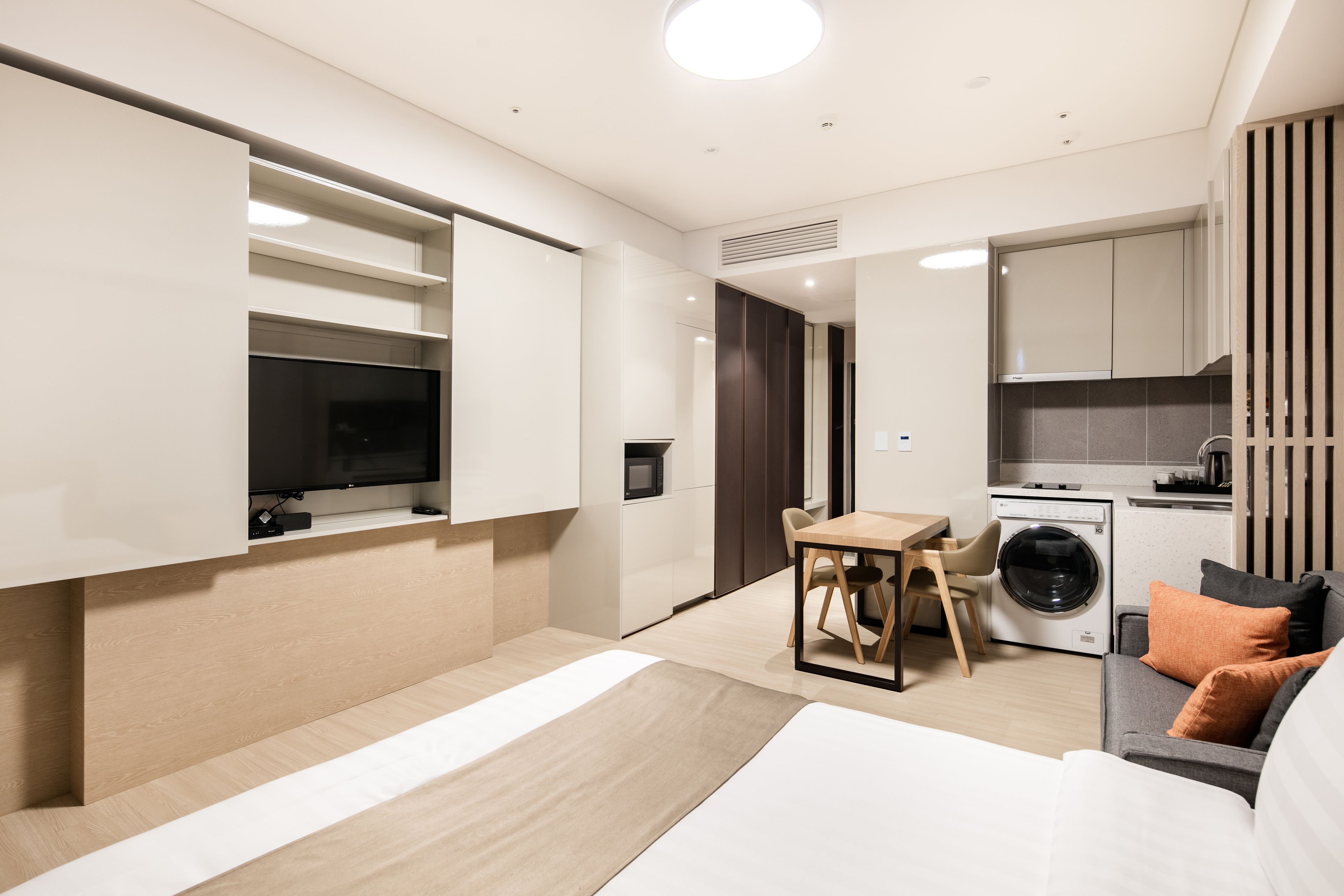 residence studio queen [check-out at 12:00, welcome drink](free for one child between 0 and 6 years) | 1 bedroom, blackout curtains, free wifi, bed sheets