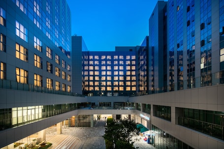 Exterior. Golden Tulip Incheon Airport Hotel & Suites