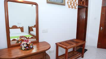 Deluxe Double or Twin Room | 1 bedroom, minibar, desk, iron/ironing board
