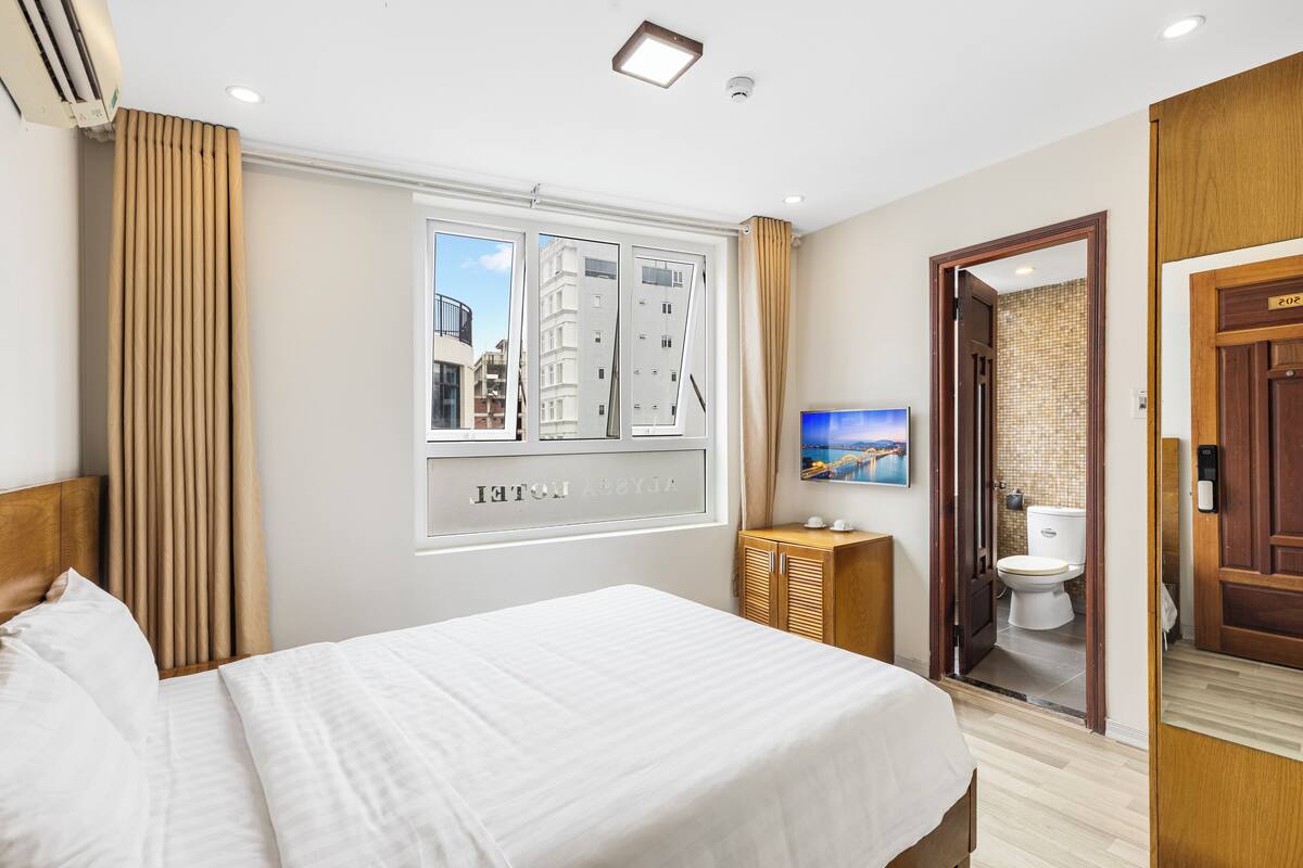 Doppia Superior, 1 letto matrimoniale | Minibar, tende oscuranti, insonorizzazione, Wi-Fi gratuito