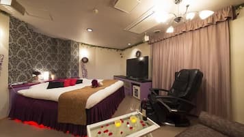 Standard Double Room | Free WiFi, bed sheets