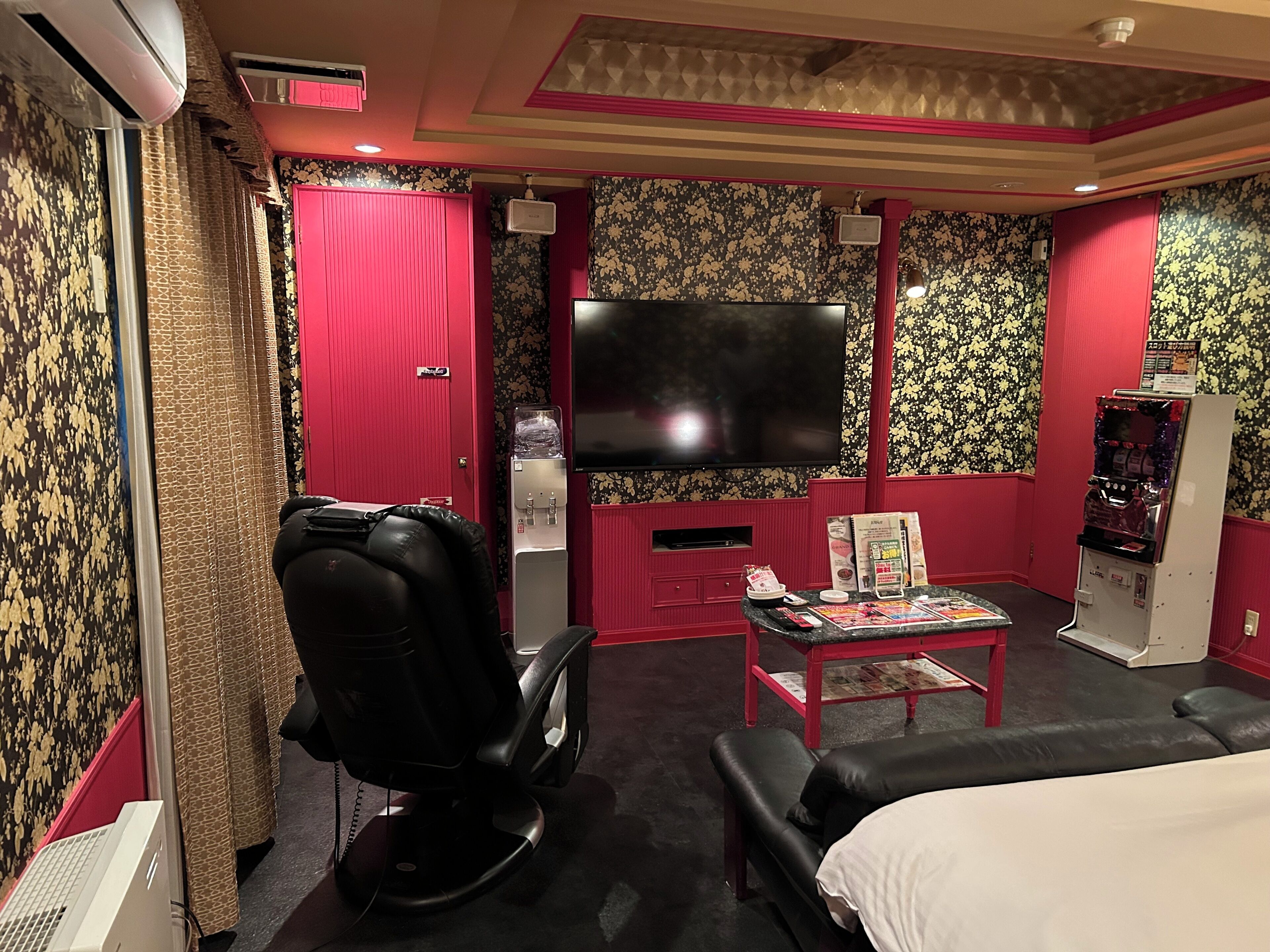 Standard Double Room | Free WiFi, bed sheets