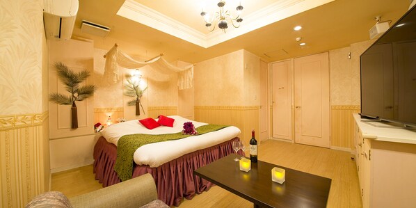 Standard Double Room | Free WiFi, bed sheets - HOTEL Gallery - Adults Only (Kobe)