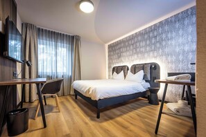 In-room safe, desk, soundproofing, iron/ironing board