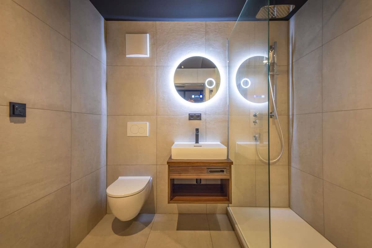 superior apartment, 1 king bed | in-room safe, desk, soundproofing, iron/ironing board