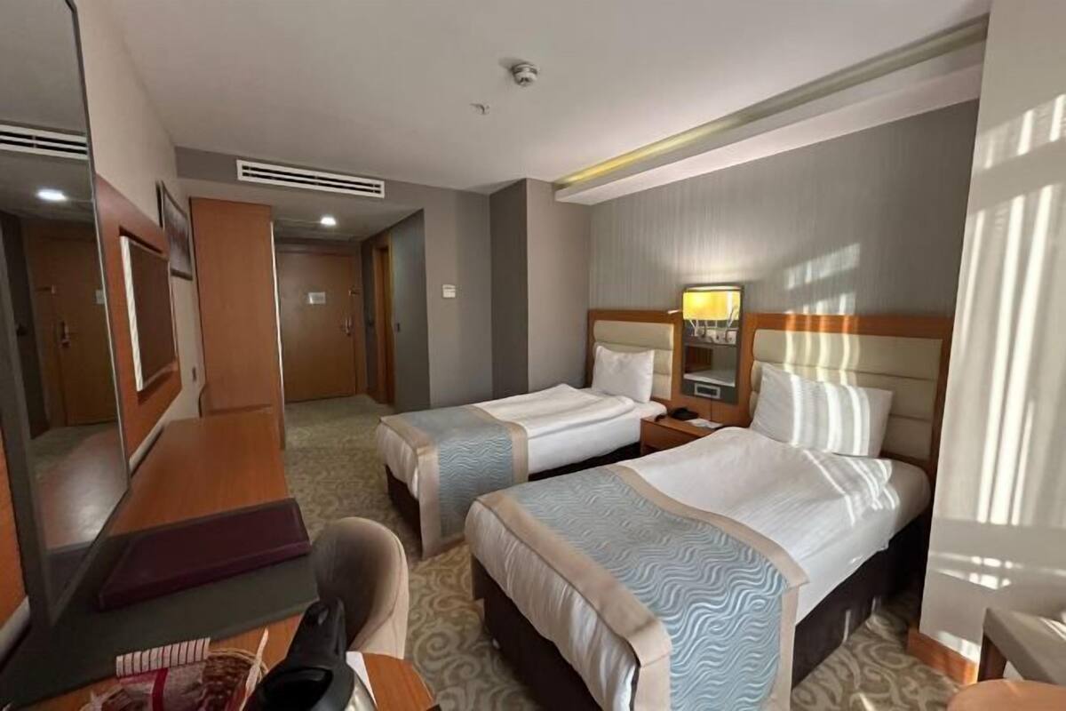 Premium bedding, minibar, in-room safe, soundproofing