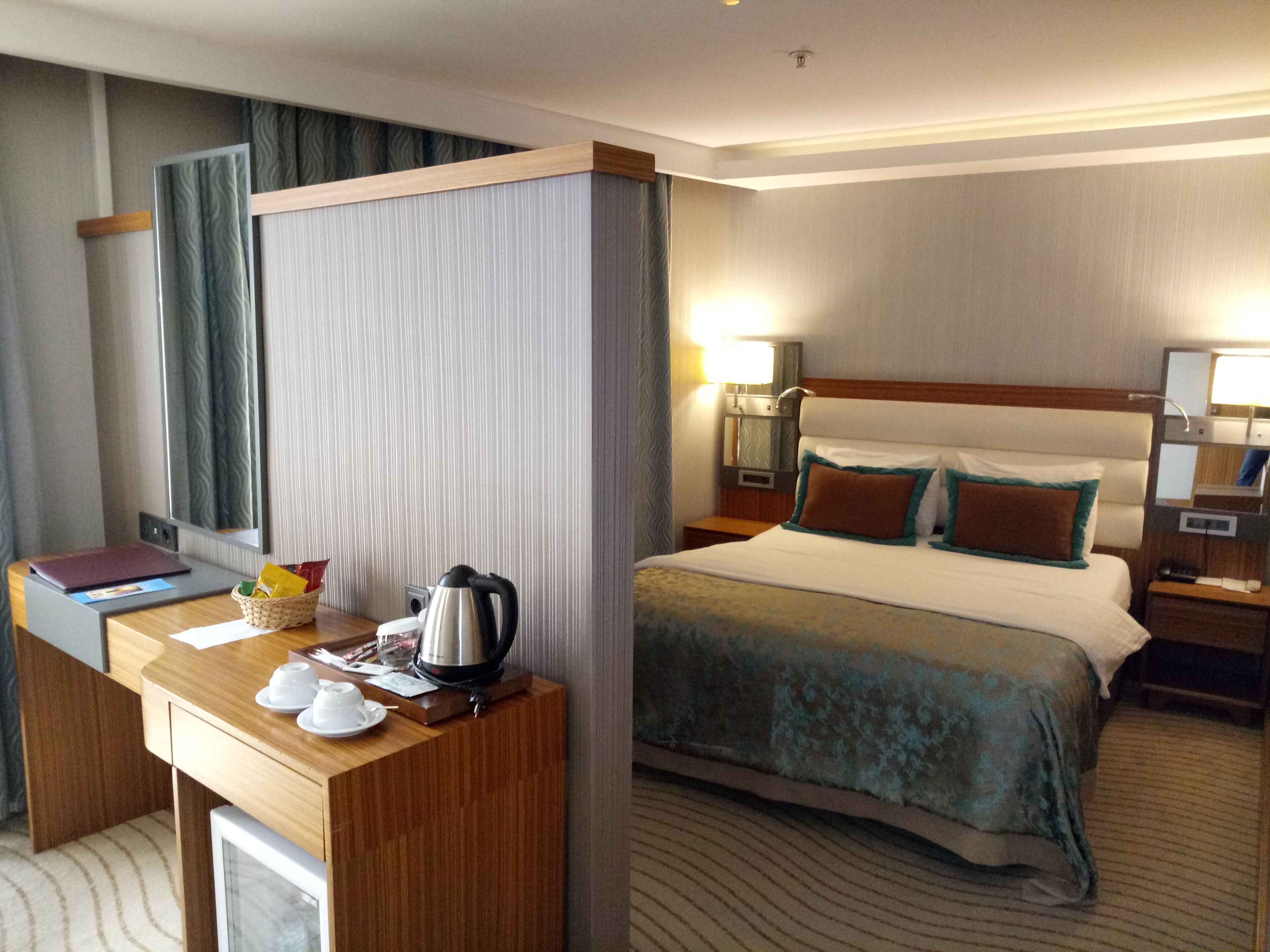 premium bedding, minibar, in-room safe, soundproofing