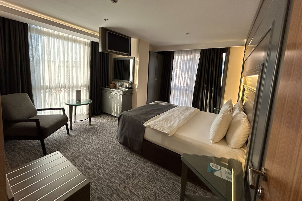 Junior Suite | Premium bedding, minibar, in-room safe, soundproofing