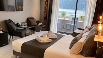 Comfort Double Room, Lake View (balcon, salle de bain et douche) | View from room