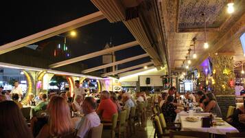 Breakfast, lunch, dinner served; international cuisine